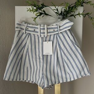 NWT Moodie White & Blue Double Pinstripe Fabric Belted High Waisted Shorts SX
